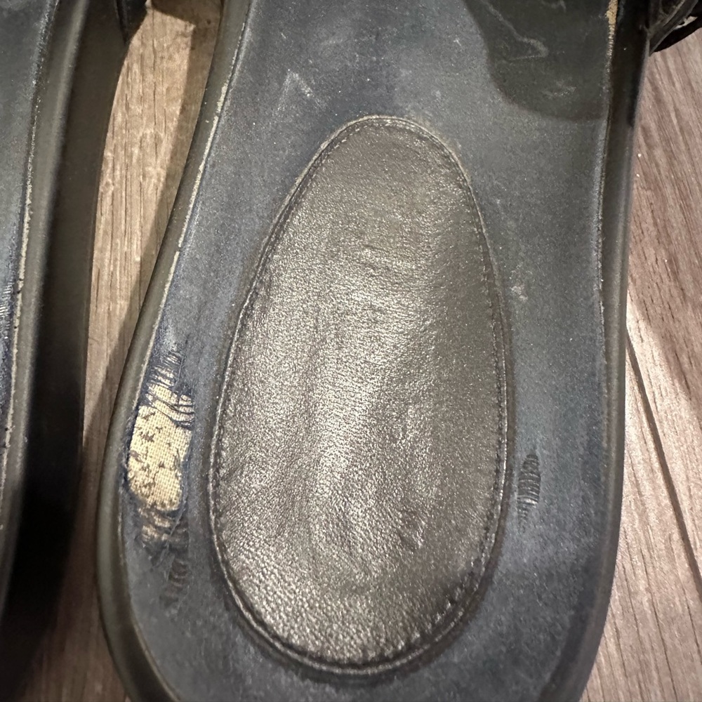 Chanel Slides - Picture 4 of 6